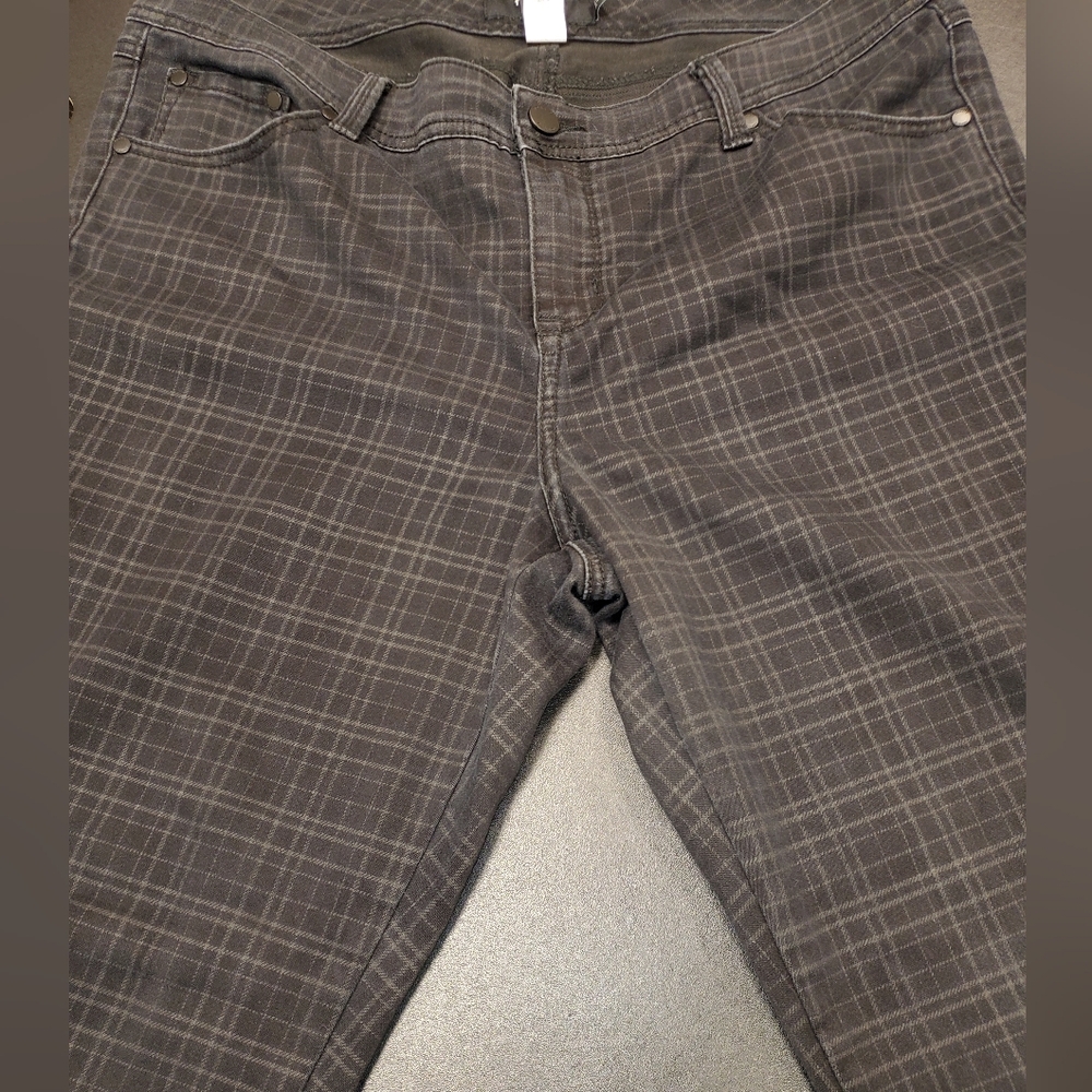 Torrid Black/Gray Plaid Jeans 20R - Picture 11 of 12